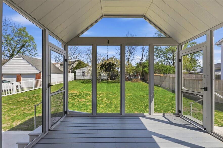 Building Photo - 7248 Rita Ln