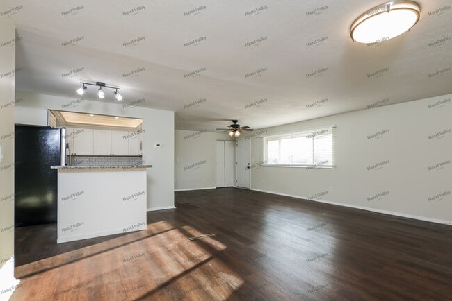 Building Photo - 5806 Resik Dr