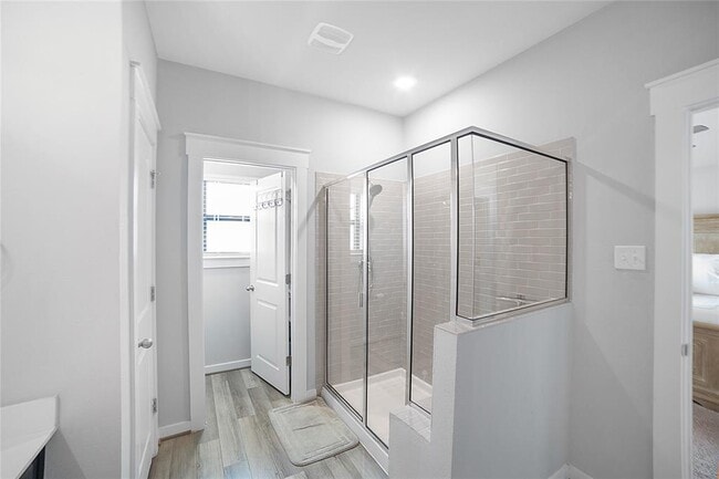 Building Photo - 180 Waterside Rd