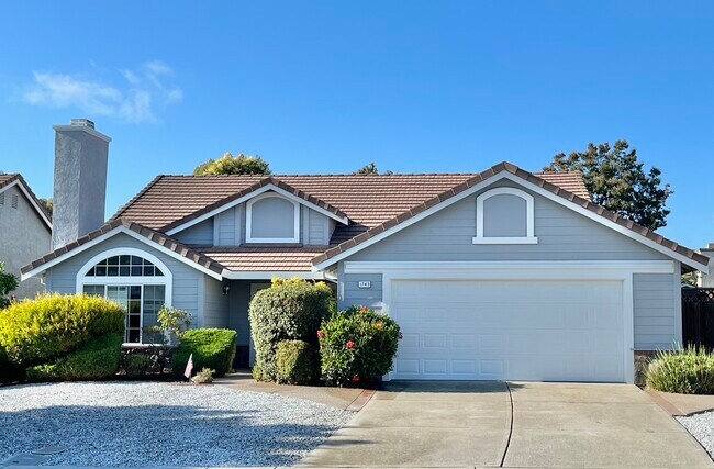 Primary Photo - 1743 White Oak Ln