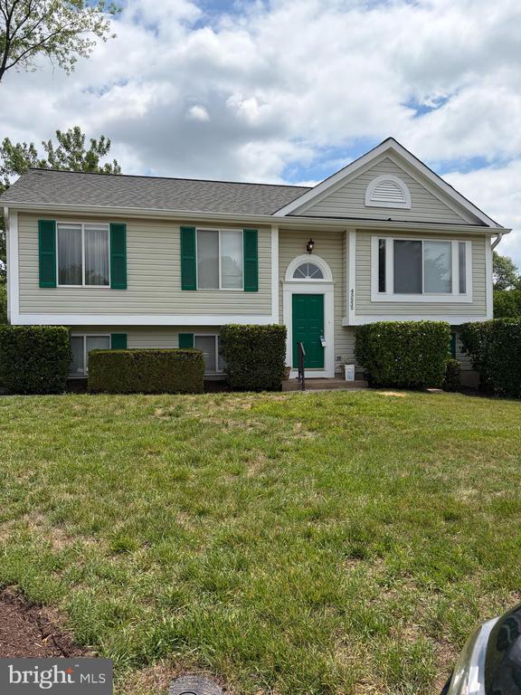 Building Photo - 45530 Stablemates Ct