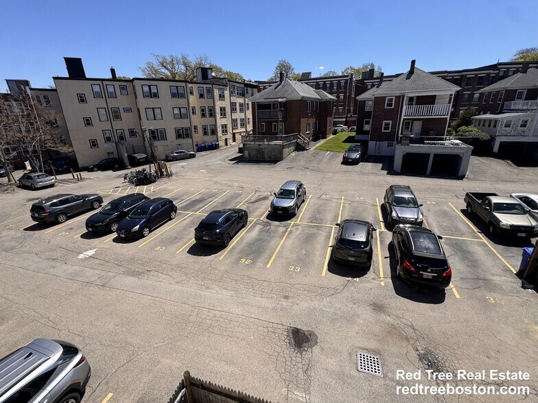 Building Photo - 1722 Commonwealth Ave