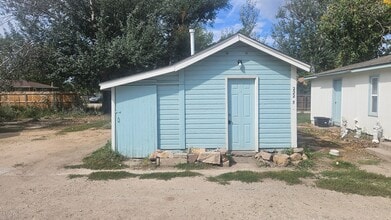 Building Photo - Cozy Studio for Rent