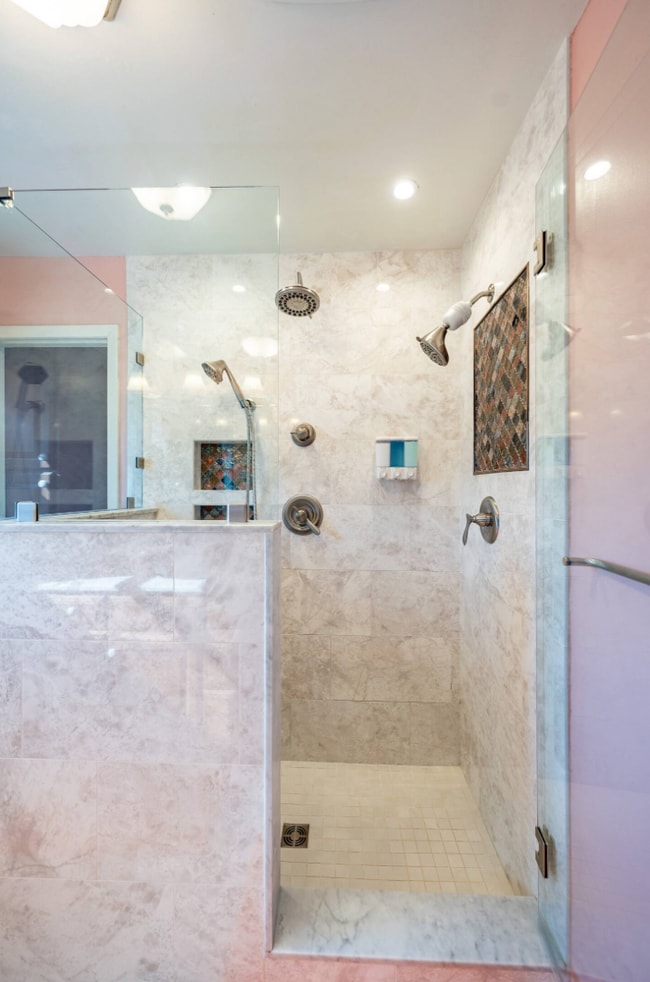 Building Photo - 615 N Staats Dr