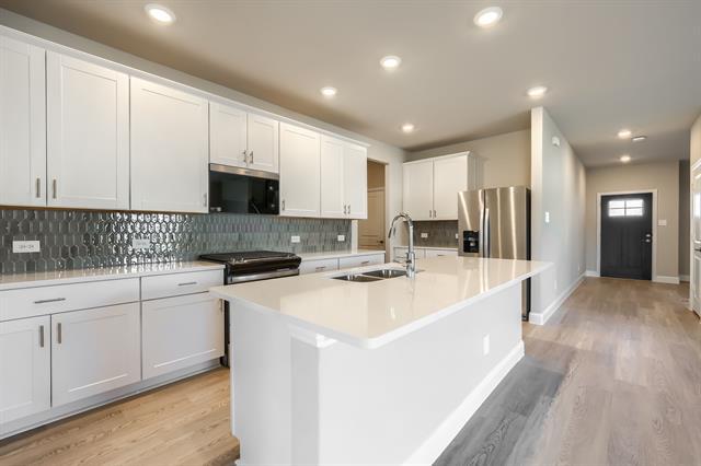 Building Photo - 603 Stagg St