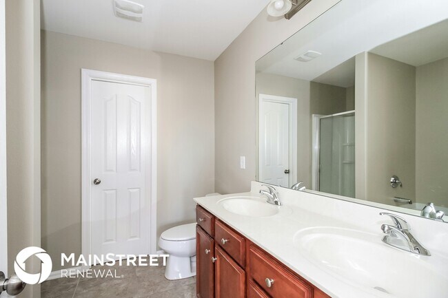 Building Photo - 2710 Pine Cove Dr SW