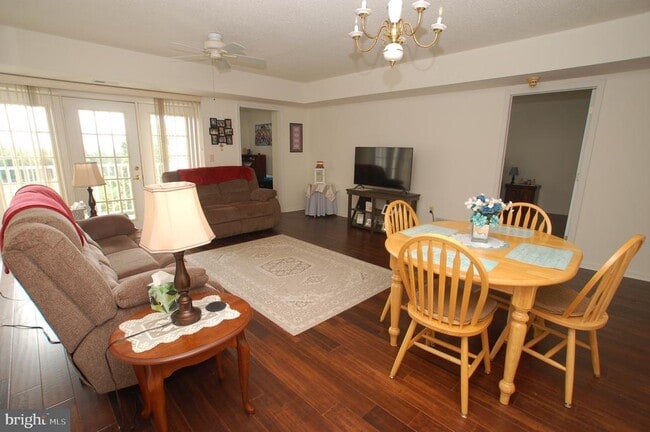 Primary Photo - 6403 Centennial Station Dr