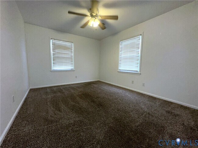 Building Photo - 111 Lakeside Dr