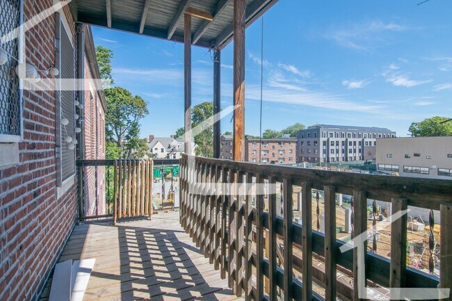 Building Photo - 27 Brighton Ave