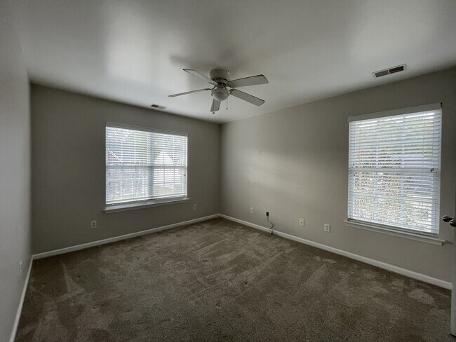 Building Photo - 9305 S Moreto Cir