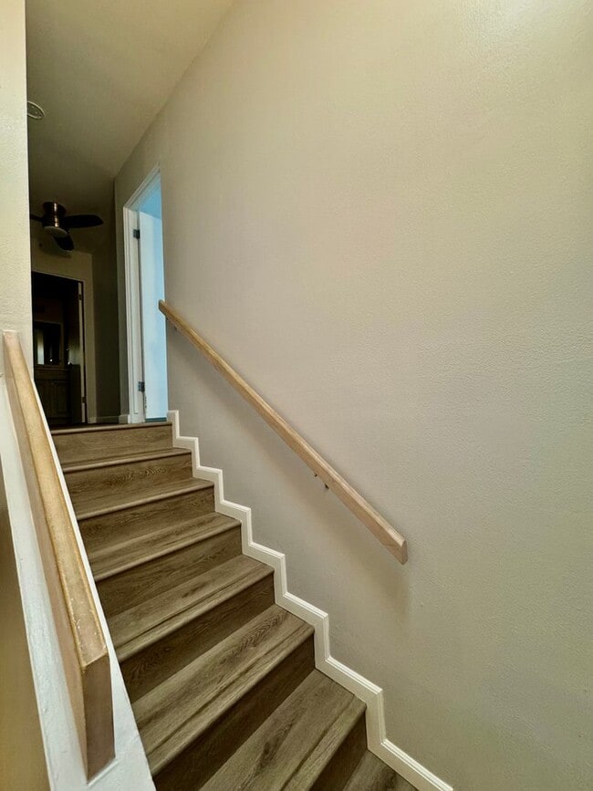 Building Photo - 3/2/2 Townhome at Village Green
