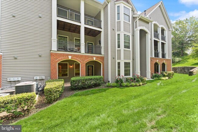 Building Photo - 20453 Chesapeake Square