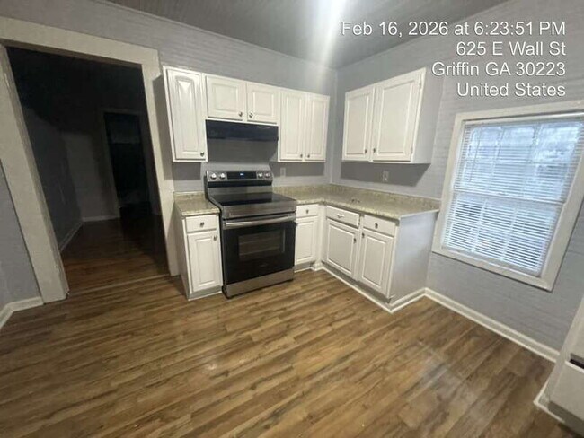 Building Photo - 625 E Wall St