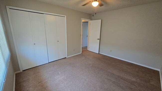 Building Photo - 4020 Thundercloud Dr