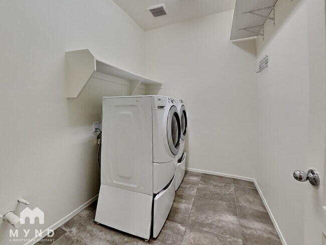 Building Photo - 2747 W Apollo Rd