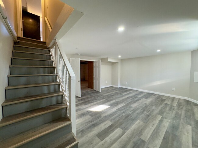 Building Photo - Charming 3Bed/2Bath Townhome in Dundalk, MD!