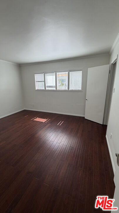 Building Photo - 960 Larrabee St