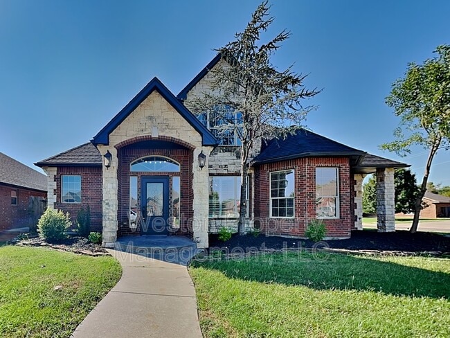 Primary Photo - 2008 SE 9th St