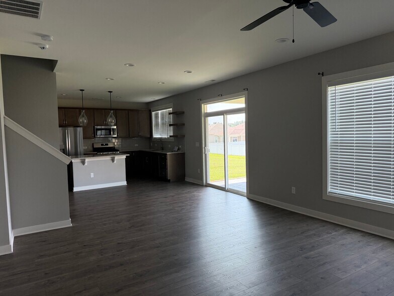 Building Photo - 9351 Woodgate Circle