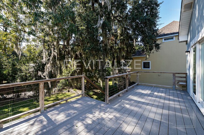 Building Photo - Charming 3-Level Home with Water Access in Daphne, AL