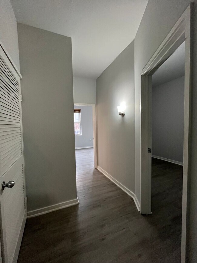 Building Photo - 438 Gaskill St