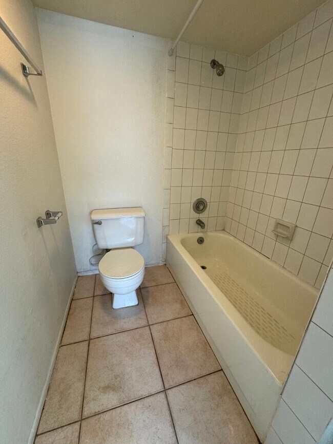 Building Photo - 16402 N 31st St