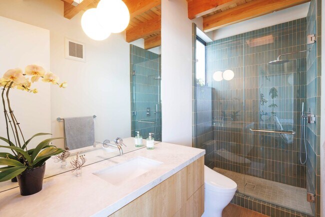 Building Photo - Fully Furnished, Modern Coastal Luxury with Stunning Ocean Views – 4BR/4BA Architectural Gem in C...