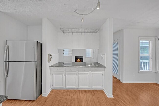 Building Photo - 4440 Coventry Ct