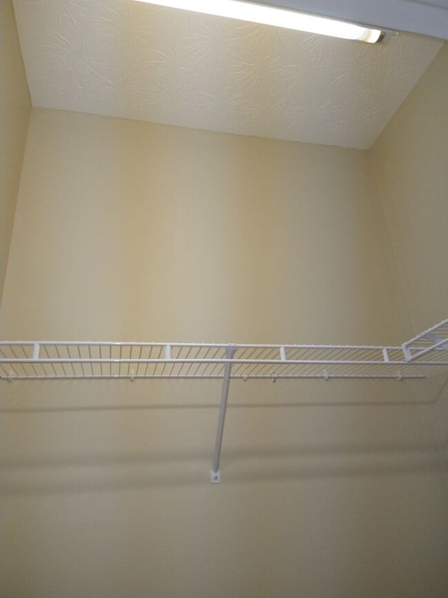 Building Photo - Your Next home is on a quiet cul-de-sac in Beavercreek!