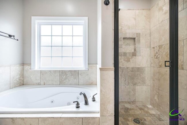 Building Photo - 103 Rushmore Pl