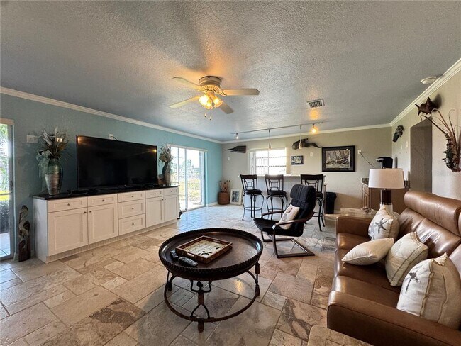 Building Photo - 10443 Waterbird Way