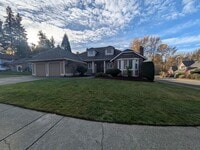 Building Photo - Gorgeous 3 Bedroom • 2.5 Bath Home Recently Remodeled and Ready for you!