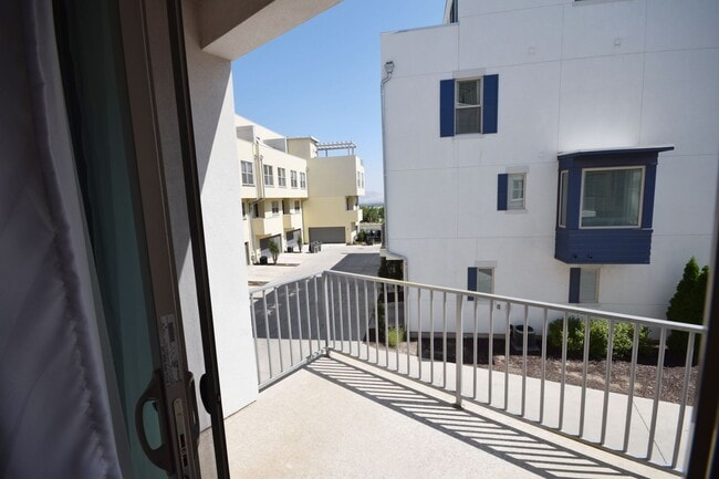 Building Photo - 4517 Daybreak Rim Way