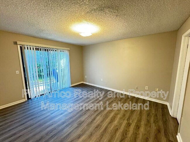 Building Photo - 3545 Raintree Way