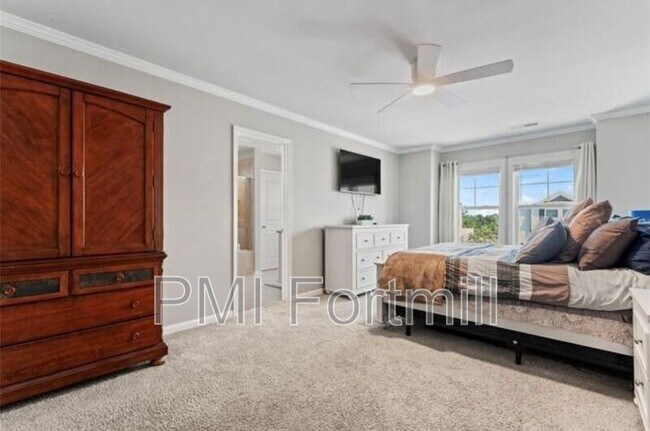 Building Photo - 310 Bulrush Rd