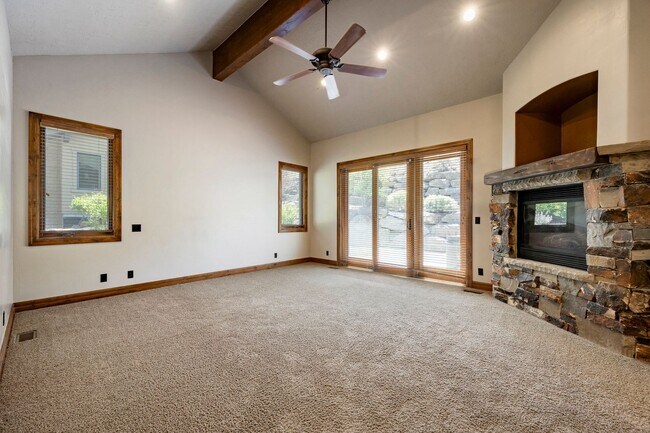 Building Photo - Luxury Mountain Retreat in Jeremy Ranch