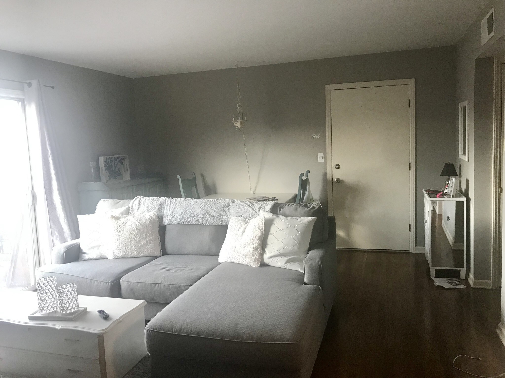 Living room - 4426 Jarboe St
