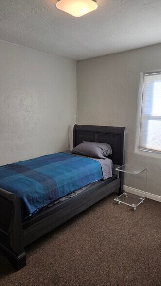 Second bedroom - 7219 Mohawk St