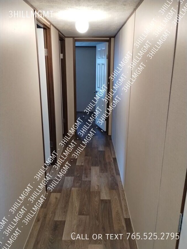 Building Photo - 5600 W Kilgore Ave