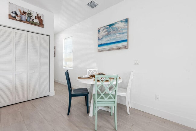 Building Photo - 3771 Saginaw Ave