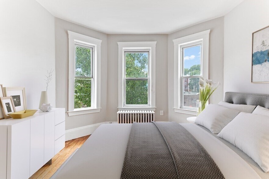 Building Photo - 426 Bowdoin St