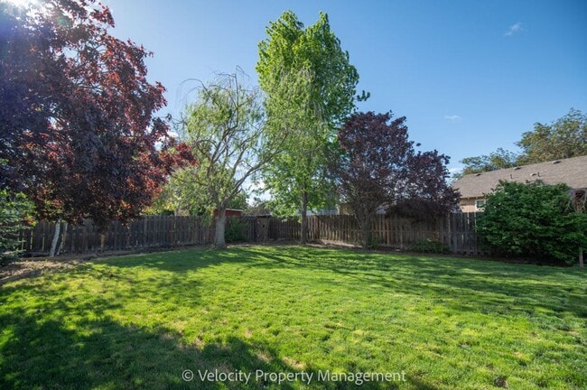 Building Photo - Remodel SW Redmond Home