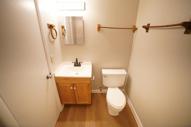 Building Photo - 1329 Blossom Cir