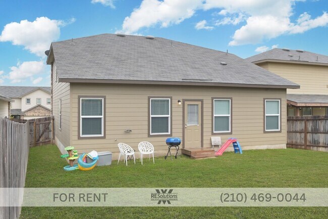 Building Photo - 2019 4-Bedroom Home | 2,106 Sq Ft | Fenced Yard | 2-Car Garage | Pet Friendly | Near Lackland & 1604