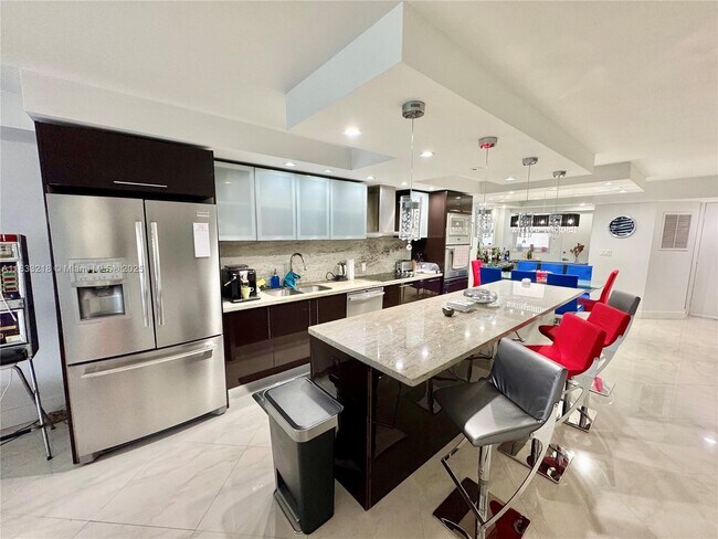 Building Photo - 4100 Galt Ocean Dr