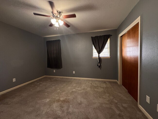 Building Photo - REMODELED SPACIOUS SOUTH BOSSIER HOME.