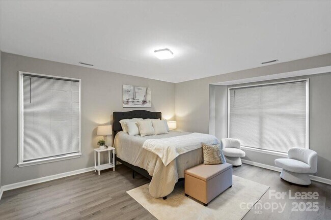 Building Photo - 6224 Rosecroft Dr