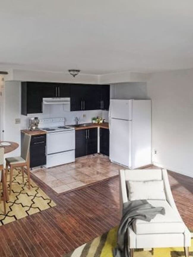 Building Photo - 1 Bed / 1 Bath in Lansdale - Walk to Regional Rail