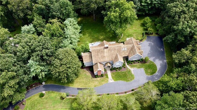 Building Photo - 30 Soundview Farm Rd