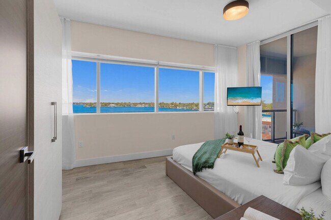 Building Photo - 777 N Ocean Dr